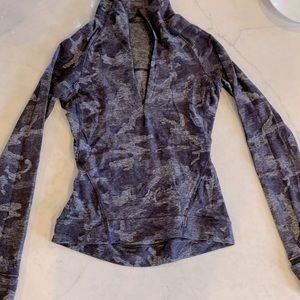 COPY - Lululemon camo half zip